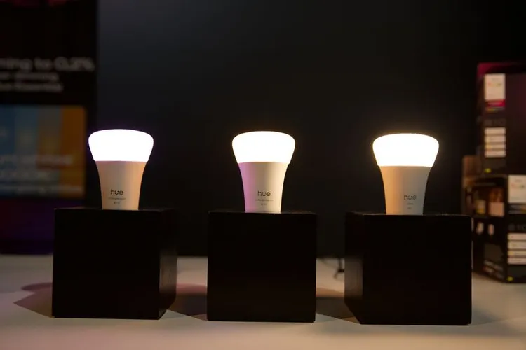 Philips Hue Firmware: Zigbee and Matter Concurrency on Thread Bulbs