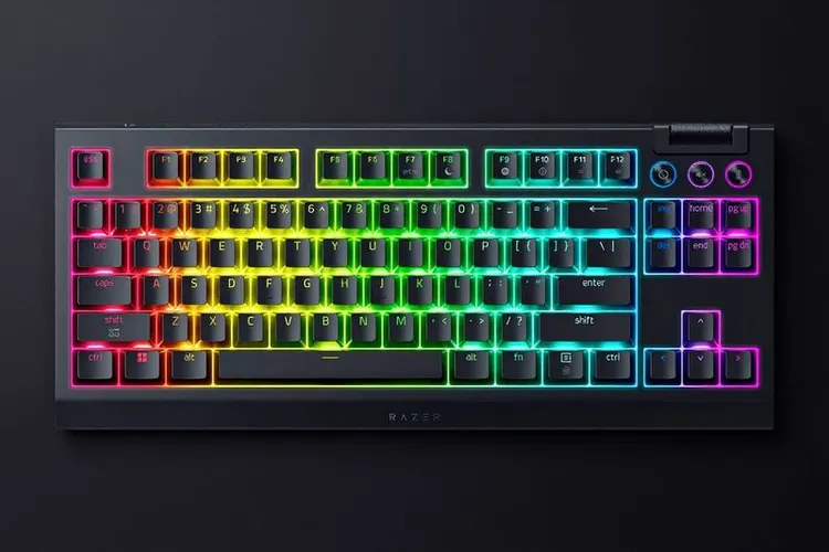 Razer BlackWidow V4 TKL HyperSpeed Wireless (Orange switches) at $99.99 at Best Buy (was $179.99): 44% off