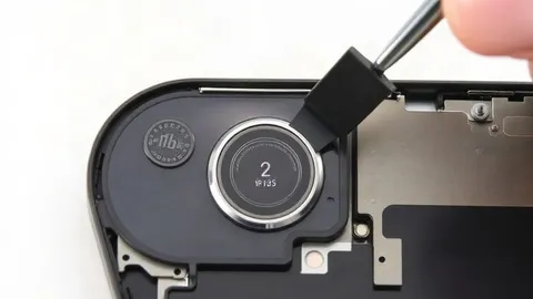 iFixit's iPhone 18 Pro teardown reveals a variable aperture that's hard to repair