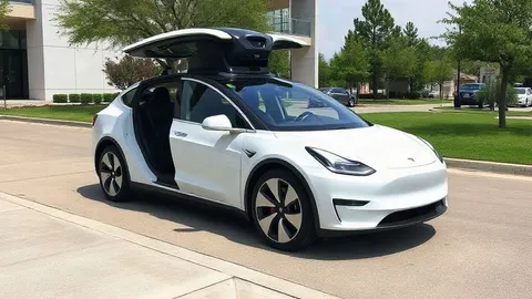 Tesla launches the Cybercab in Austin: a robotaxi with no steering wheel or pedals