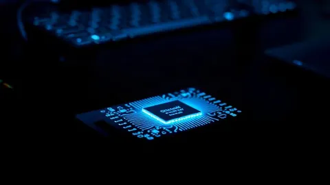 Snapdragon 8 Elite Gen 6: Dual Flagship Chips for Agentic AI