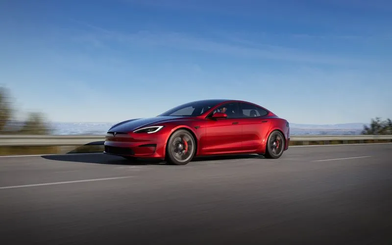 Tesla FSD v14.3 Lite Reaches Intel Model S and X for the First Time